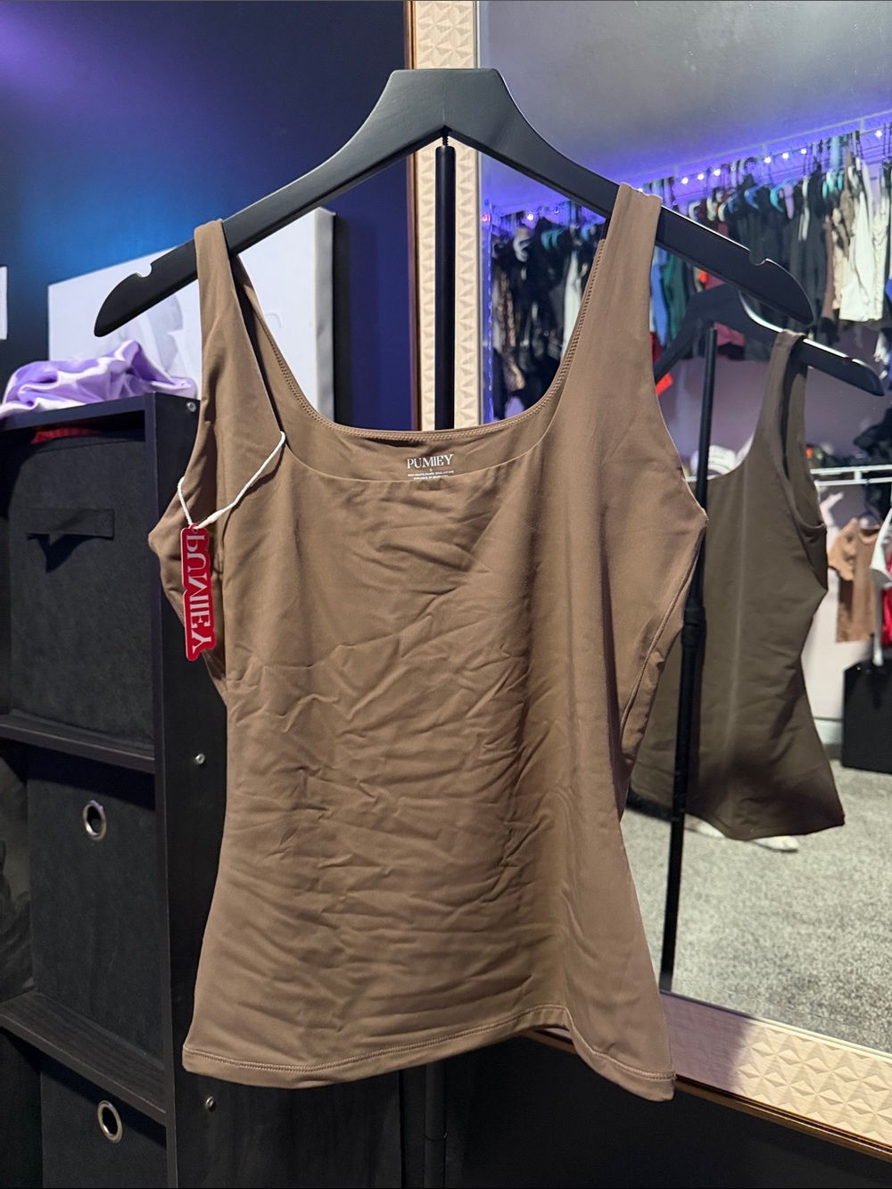 Women’s Scoop Neck Tank Top - Brown